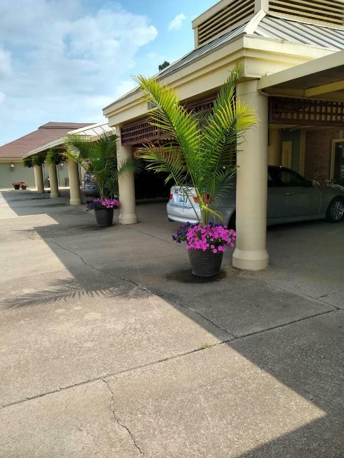 Mayfield Southern Comfort Suites المظهر الخارجي الصورة