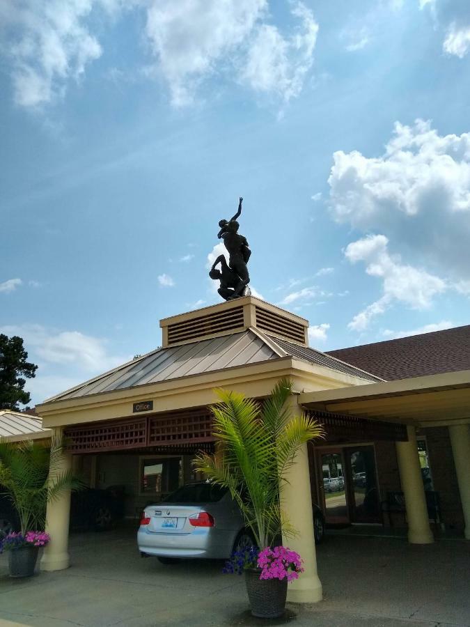 Mayfield Southern Comfort Suites المظهر الخارجي الصورة