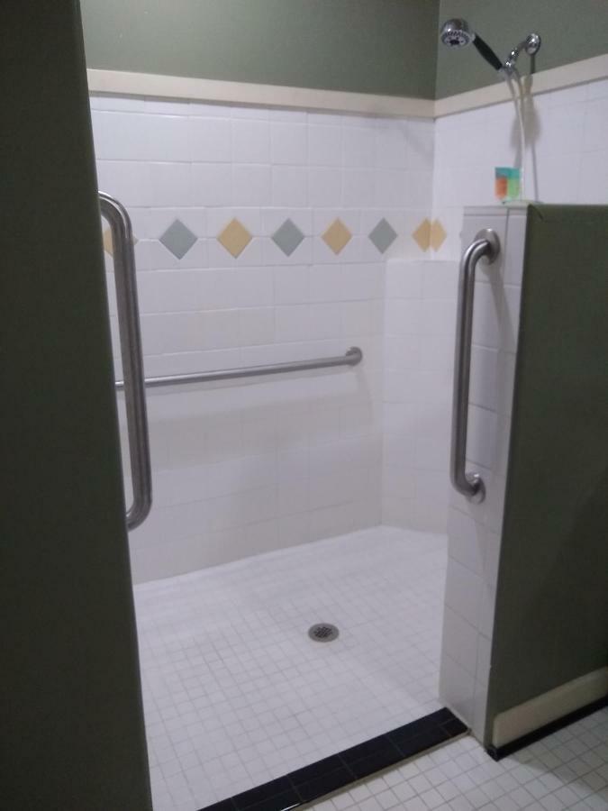 Mayfield Southern Comfort Suites المظهر الخارجي الصورة